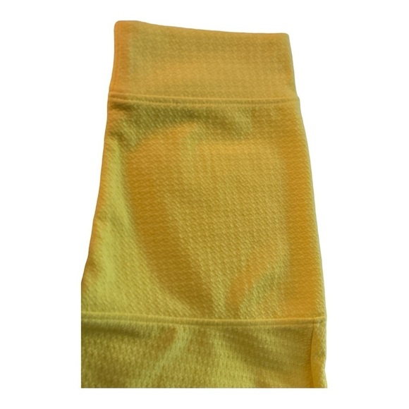 WORKSHOP knit top, sunny yellow, waffle knit pullover,, drop sleeves, boxy. - Picture 5 of 8